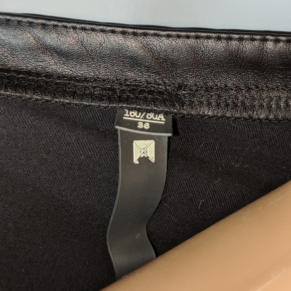 Katie Judith Skull Sleeved T-Shirt - Picture 4 of 4